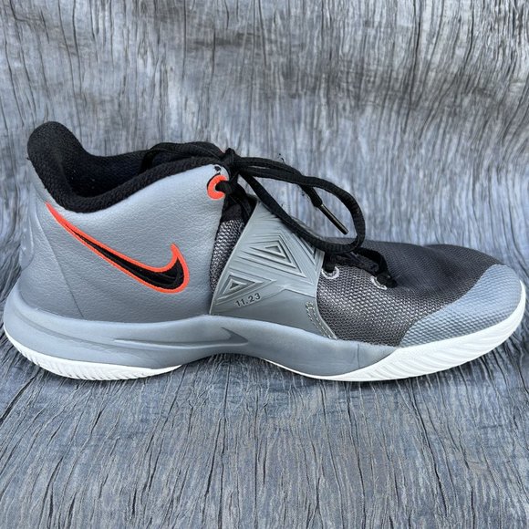 Nike Kyrie Flytrap 3 BQ5620-004 boy's basketball shoes US 5Y - Picture 4 of 8